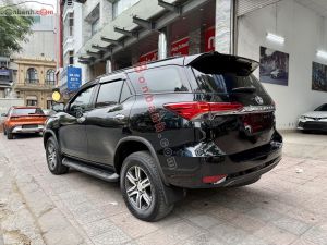 Xe Toyota Fortuner 2.7V 4x2 AT 2017