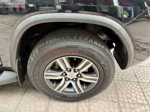 Xe Toyota Fortuner 2.7V 4x2 AT 2017