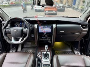 Xe Toyota Fortuner 2.7V 4x2 AT 2017