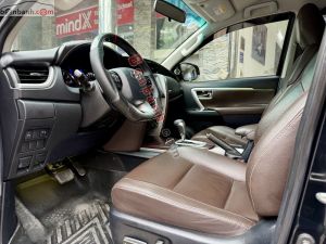 Xe Toyota Fortuner 2.7V 4x2 AT 2017