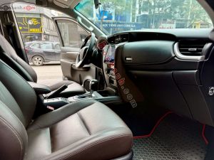 Xe Toyota Fortuner 2.7V 4x2 AT 2019