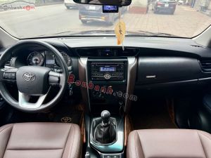 Xe Toyota Fortuner 2.4G 4x2 MT 2018