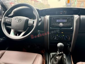 Xe Toyota Fortuner 2.4G 4x2 MT 2018