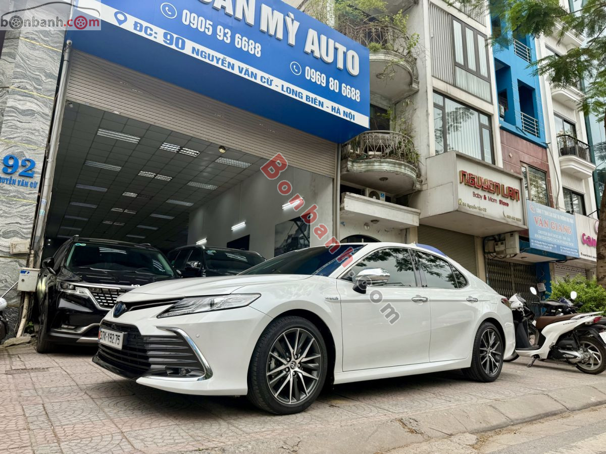 Toyota Camry 2.5HV 2021