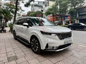 Xe Kia Carnival Signature 2.2D 2024