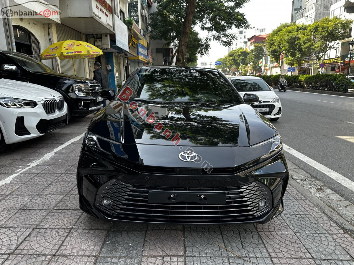 Toyota Camry 2.5 HEV Top 2025