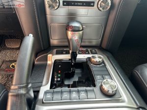 Xe Toyota Land Cruiser 4.6 V8 2019