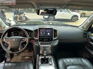 Xe Toyota Land Cruiser 4.6 V8 2019