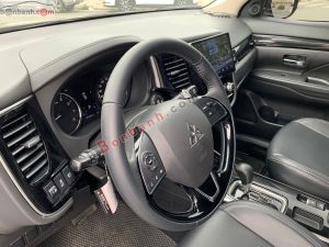 Xe Mitsubishi Outlander 2.0 CVT 2022