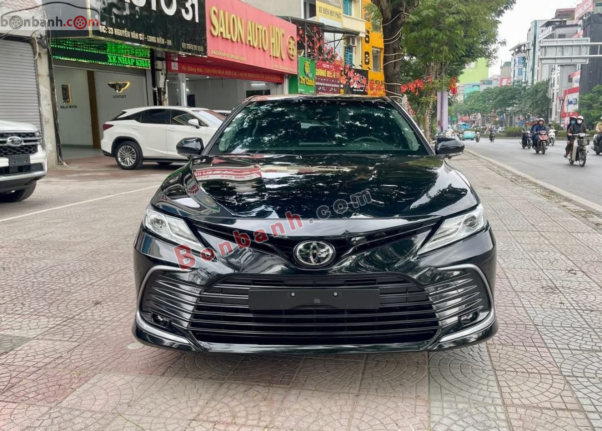 Toyota Camry 2.0Q 2023