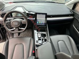 Xe Hyundai Custin Cao Cấp 2.0T 2023