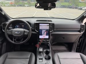 Xe Ford Everest Titanium Plus 2.0L 4x4 AT 2025