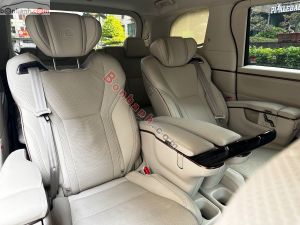 Xe Lexus LM 500h 2025