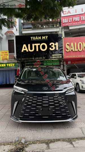 Xe Lexus LM 500h 2025