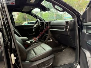 Xe Ford Everest Titanium Plus 2.0L 4x4 AT 2024