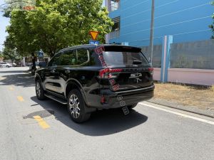 Xe Ford Everest Titanium Plus 2.0L 4x4 AT 2024