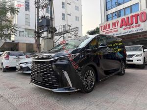 Xe Lexus LM 500h 2025